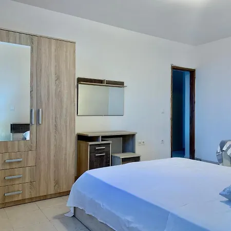 Helios - Of Rhodes Lacónia